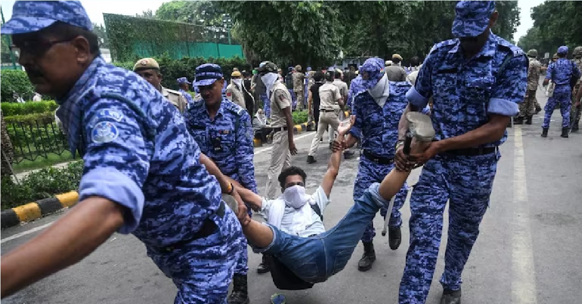 118 Cops Injured, 70 Detained After CJP Protest Turns Violent In Delhi