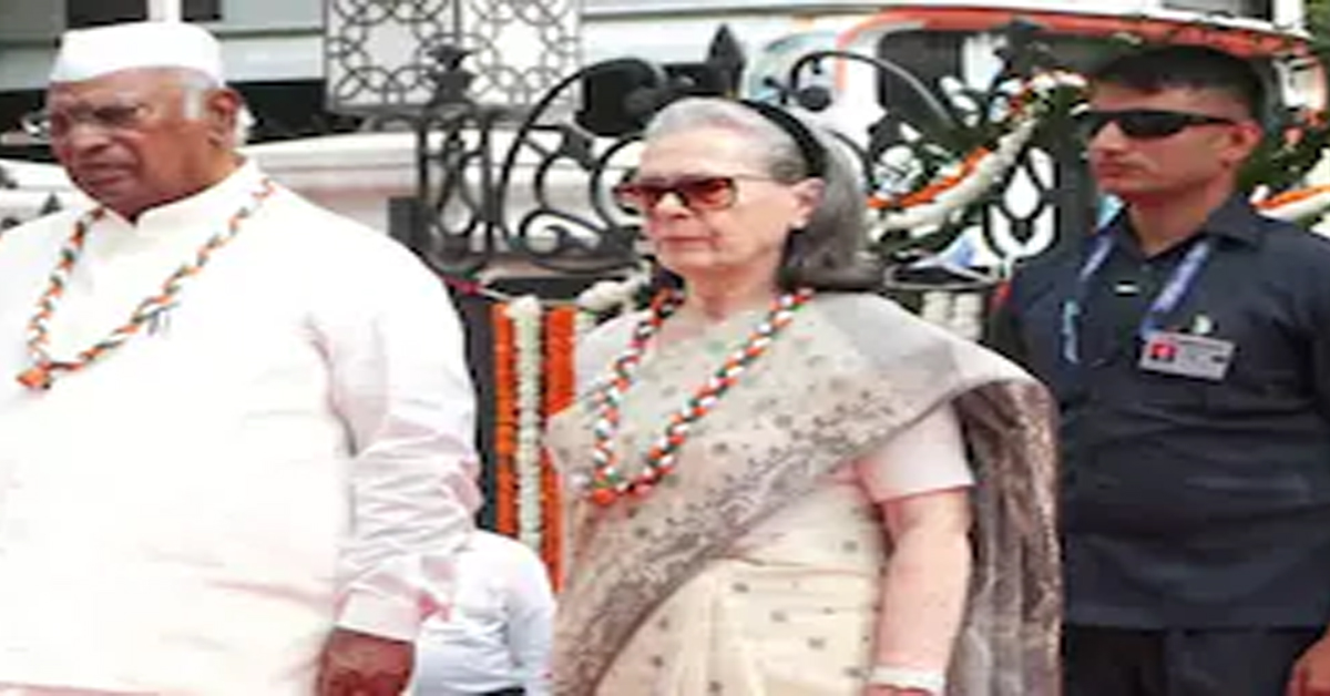 Congress Firm On 2-Stanza Vande Mataram, BJP Calls Party "Muslim League"