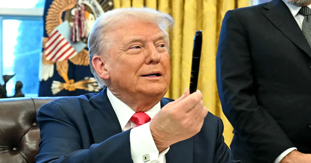 US Citizenship For $5 Million: Trump's "Gold Cards" Offer For Rich Migrants