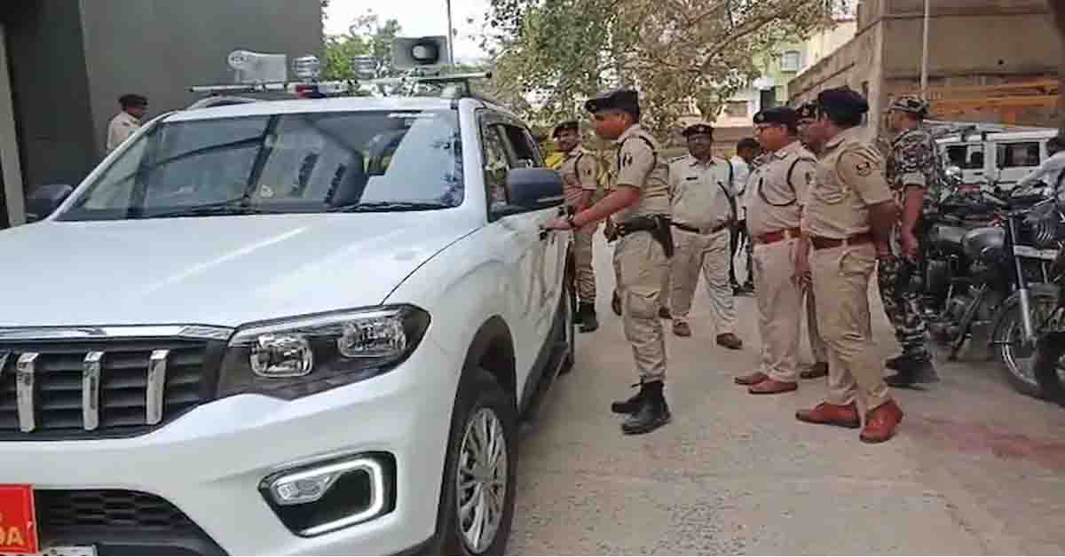 4 Of A Family Dead As SUV Falls Into Pond In Bihar